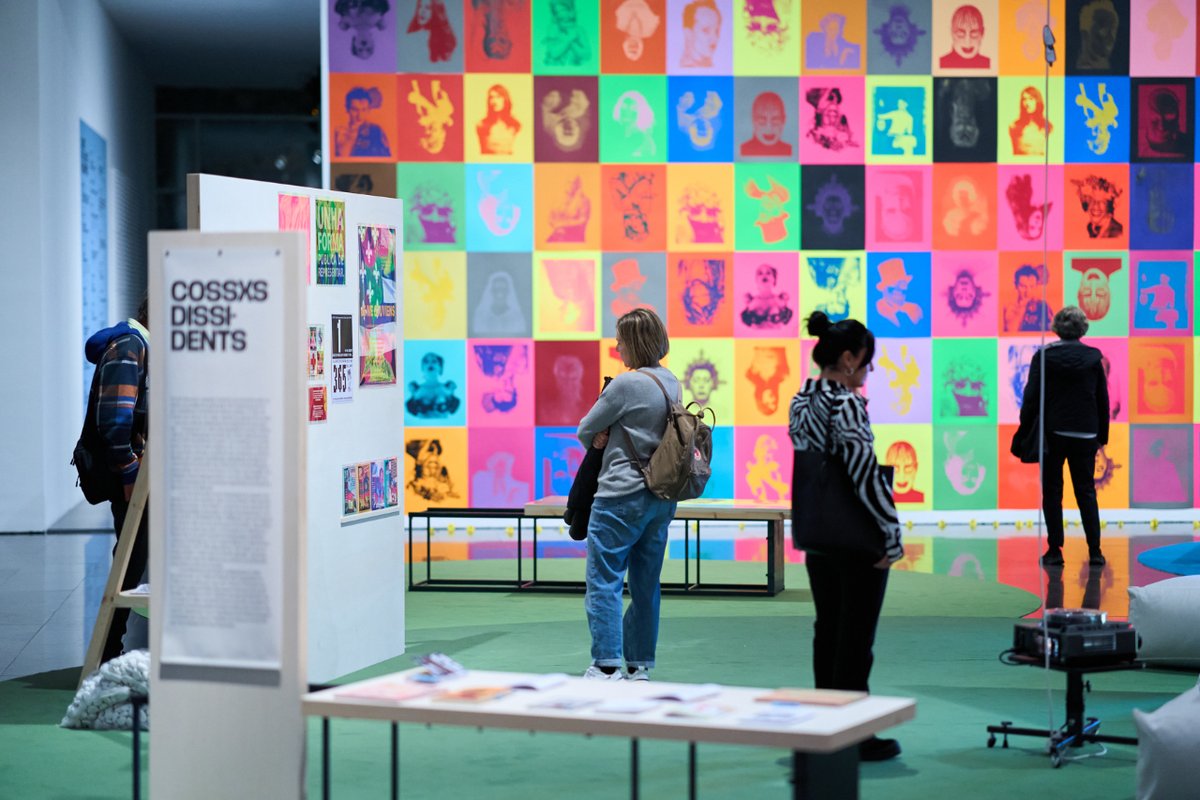 MACBA_Barcelona's tweet photo. Últim cap de setmana!
Després de 108 dies amb una programació diària de sessions úniques, el projecte "Lydia Ourahmane. #108Days" arriba a la seva fi. També ho fan #contrapanoramaMACBA i #CreacióCollectiva. Aprofita per visitar-los.
Fins al dilluns 1/04. https://t.co/xuPTaSHOg3 https://t.co/277Cc235dE