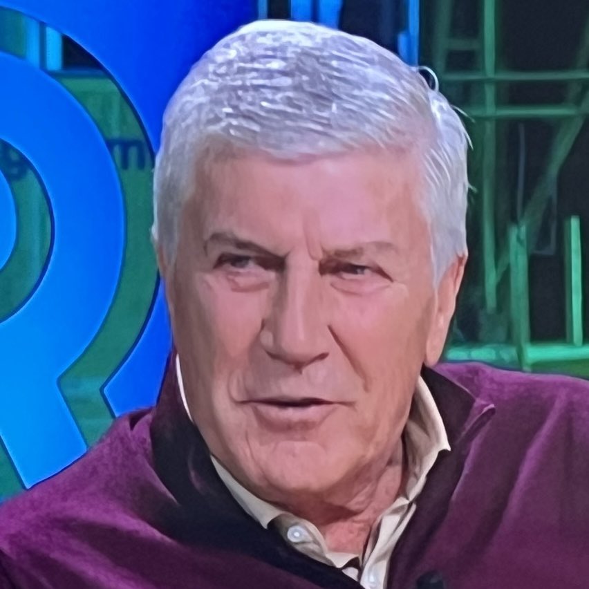 FransReichardt's tweet photo. Die Cor Pot is gewoon een typetje van komiek Leslie Nielsen.
#Feyenoord #CorPot
@Dickvoormekaar2 @corpotcast https://t.co/o9bfk8j6Zr