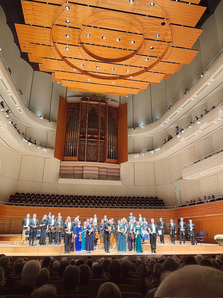 Lovely B minor mass in good Friday (😲) with @GabrieliCandP in the great Lucerne concert hall!