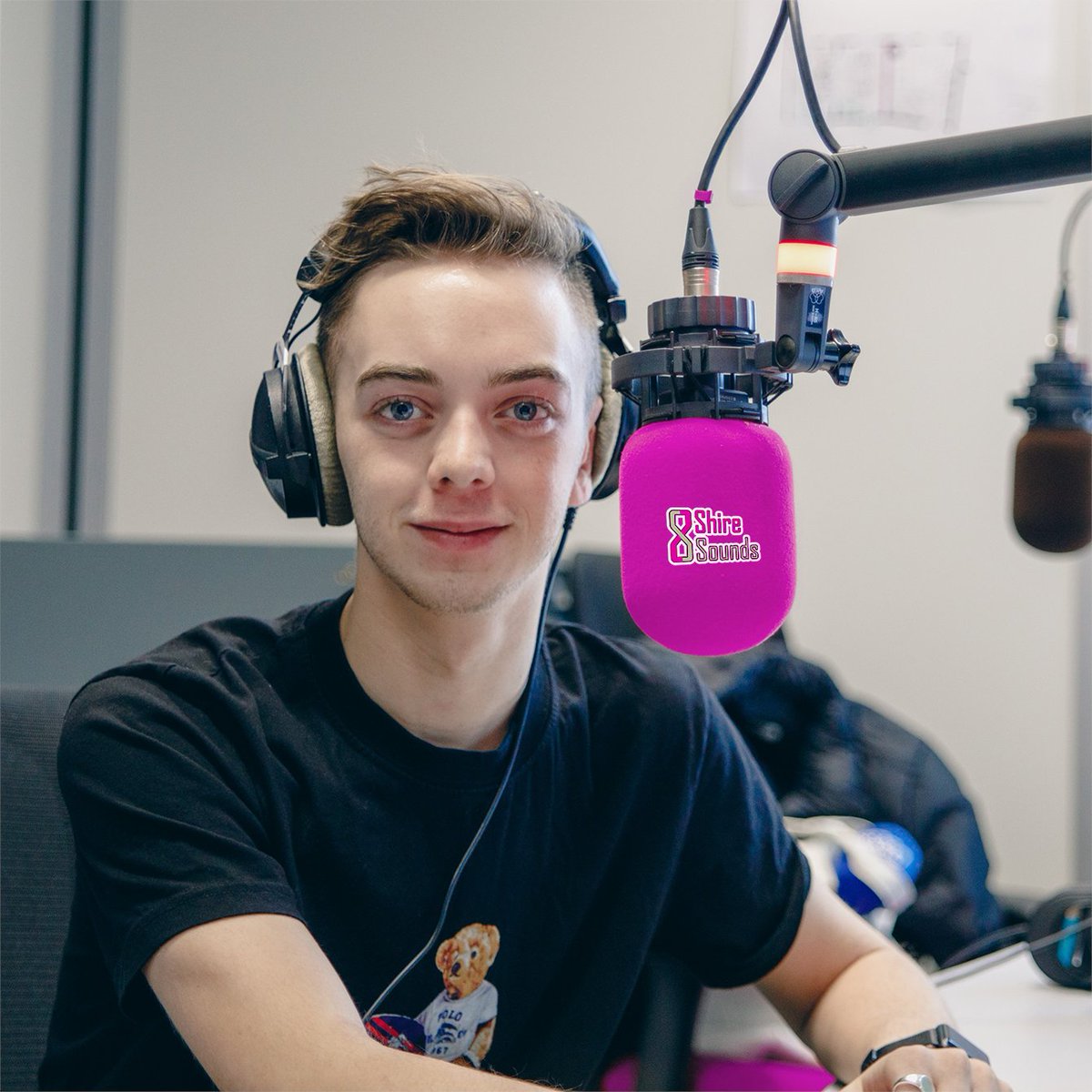 Morning, It's George in for Charlie on breakfast! Join me now, as I'm about to get this week's Song in Reverse underway ⏪ Listen right now on: 📱- shiresoundsradio.co.uk/player 🗣- Ask Alexa To 'Play Shire Sounds Radio”