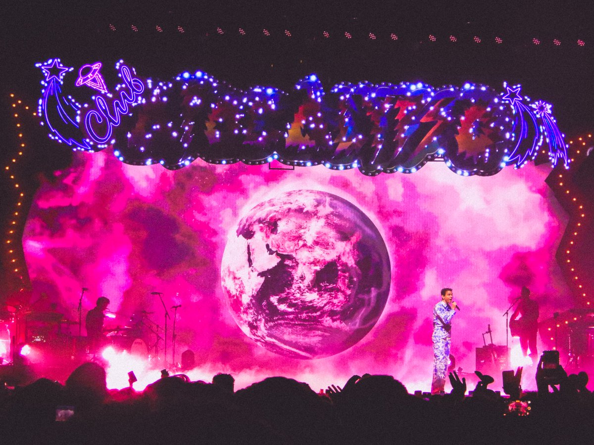 imjerz01_photos's tweet photo. Incredible!
#mika #mikaapocolypsecalypsotour #mikaamsterdam #mikatour #gracekelly #apocalypsecalypsotour #mikasounds https://t.co/OcnJ32LPIV
