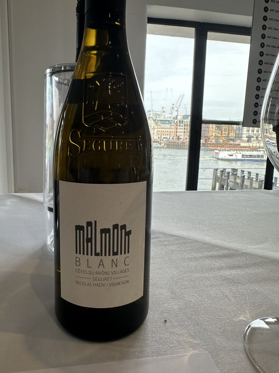 winetimelondon's tweet photo. @jamiegoode @VictordelaSerna Agree Jamie enjoyed these at the Rhone tasting Tuesday plus a few others too https://t.co/gZ1GSNFtnk