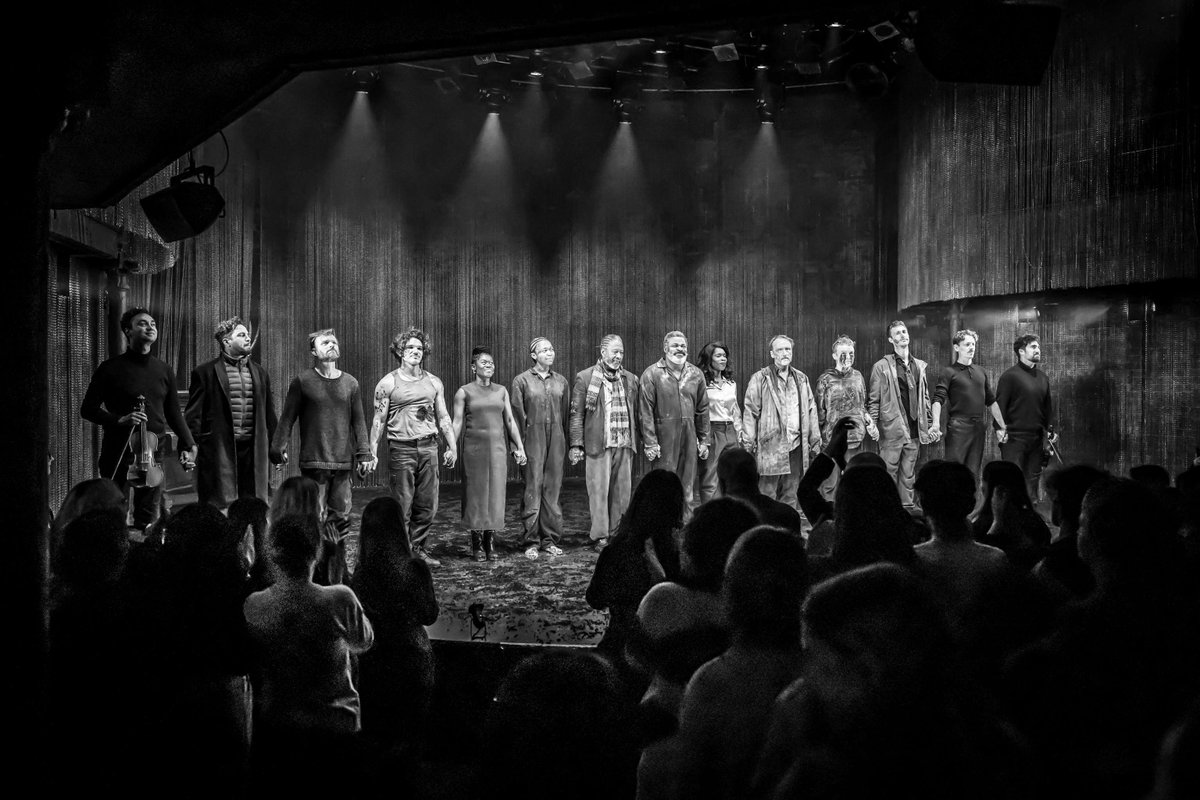 Farewell to King Lear 👋 

Our final performances happen today at 1pm and 7pm. 

A massive thank you to the entire team and to every audience member who made this such a memorable show ❤️