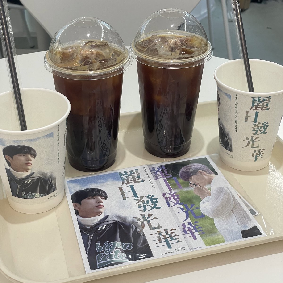 너무 예쁜 카페였어요😻💛💜 
#화창한_너의_봄빛