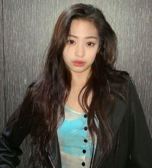 AboutMusicYT's tweet photo. Happy 17th birthday to Ahyeon of BABYMONSTER! https://t.co/zhlC5odav3