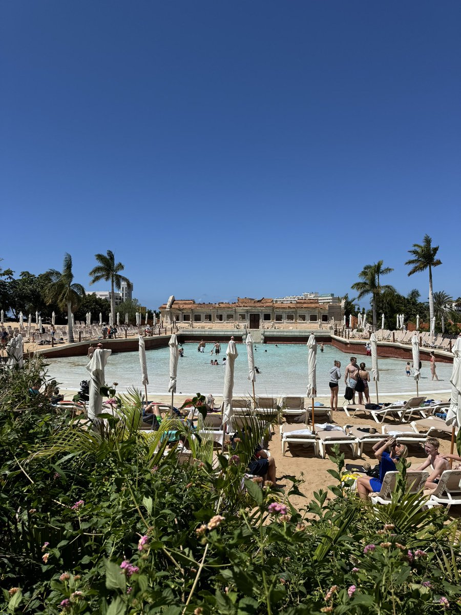 We headed to @SiamPark yesterday, which is a short walk from our accomodation in Costa Adeje. This waterpark has been the #1 rated waterpark in the world for several years and it’s easy to see why. Are you a fan of waterparks?