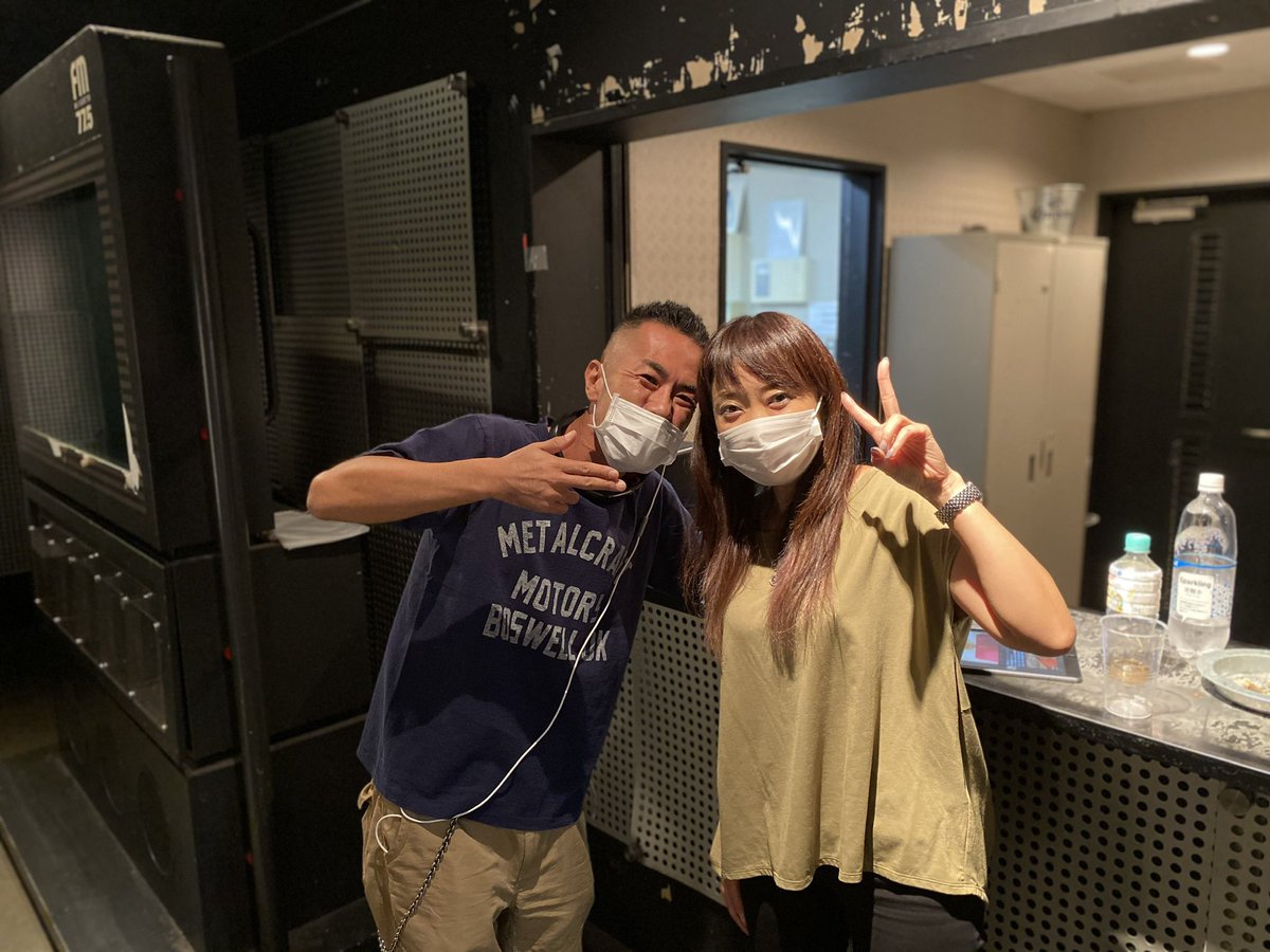 改めて
3年と10ヶ月の間
ありがとうございました😊

FM新潟 LIVE MIXXX‼️
#lmixxx 

休む事も無く無事に
生放送を続けられた事に
感謝🙏

様々な
サポートも本当に
ありがとうございました😭

また
お会いしましょう♪
#fm775