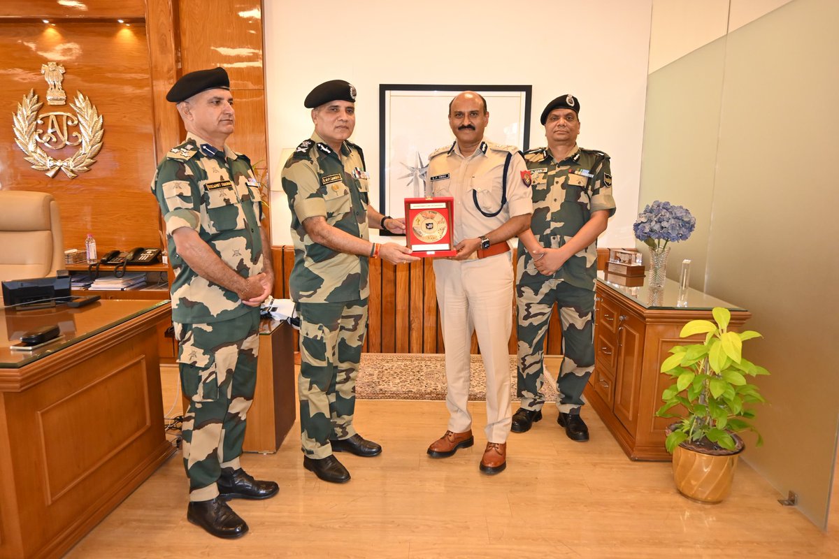 On 30th Mar'2024, Sh Ravi Gandhi, ADG (Eastern Command) #BSF Kolkata alongwith Sh Dinesh Kumar Yadav, IG BSF Guwahati Ftr called on Sh GP Singh, DG(P) Assam Police and discussed security related issues concerning Indo-BD international border of Assam #FirstLineOfDefence