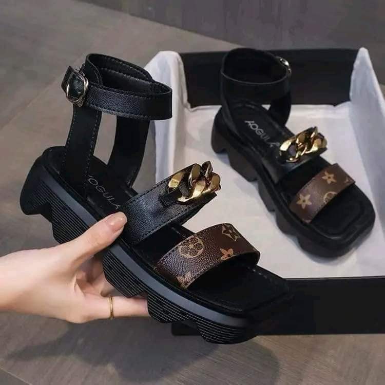 spill_spil's tweet photo. Rekomendasi Sendal Cakep black Series 🖤🖤
Cakep banget nih buat OOTD'an 😍😍ala mbak" korea
Harganya murah banget 😭😭
Belinya disini
https://t.co/3MjjoDofLD
https://t.co/3MjjoDofLD
https://t.co/3MjjoDofLD https://t.co/gFLwmRZUJX