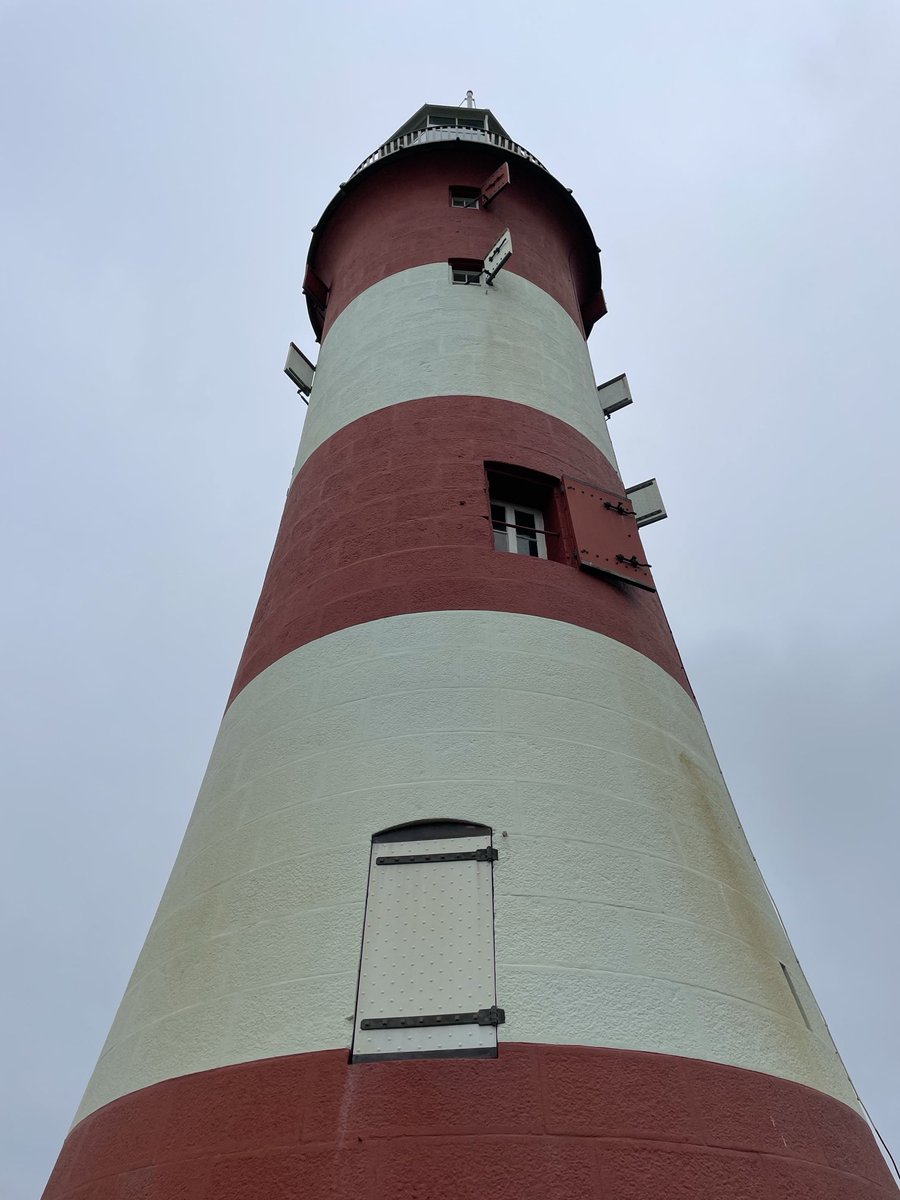 Spotted this King George V down on #Plymouth Hoe on a recent visit. Looking out over Plymouth Sound. Smeatons lighthouse has the best view though for #PostboxSaturday #postboxsaturday