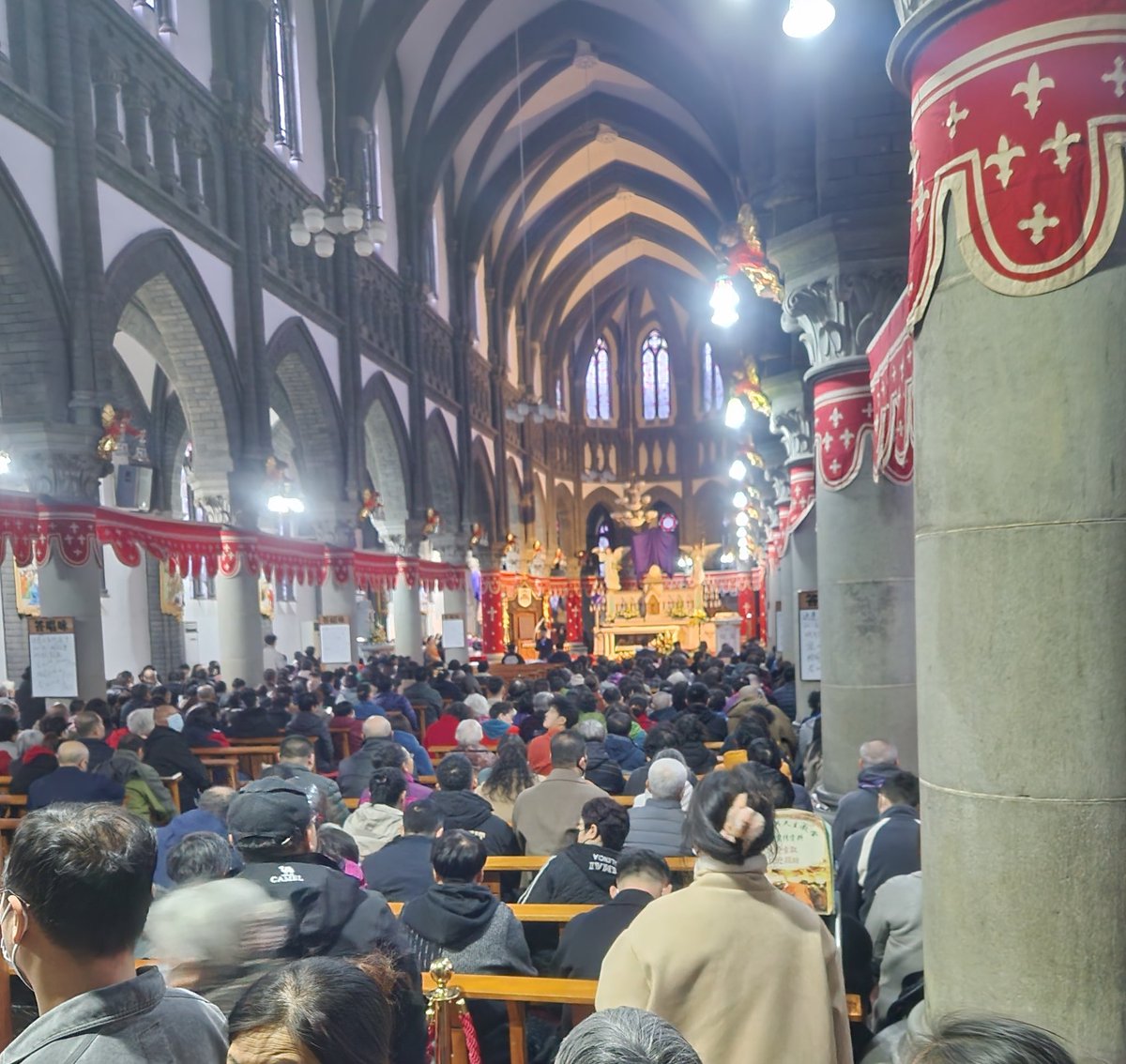 Amazing tonight to be at packed Shenyang Catholic church for the Easter Vigil service... #EasterVigil #Easter #EasterSunday #China