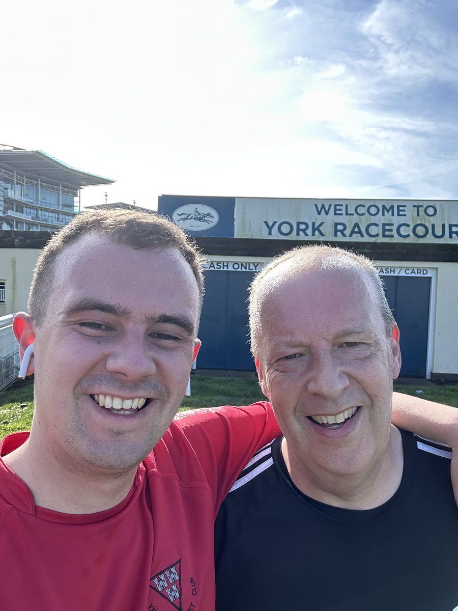 Easter Saturday’s Done Right🤝 Good to see a get a Parkrun in with SBW @ York Races. A brilliant course, which is only missing a few hurdles to keep it interesting.. Fairyhouse selections a little later this morning👍