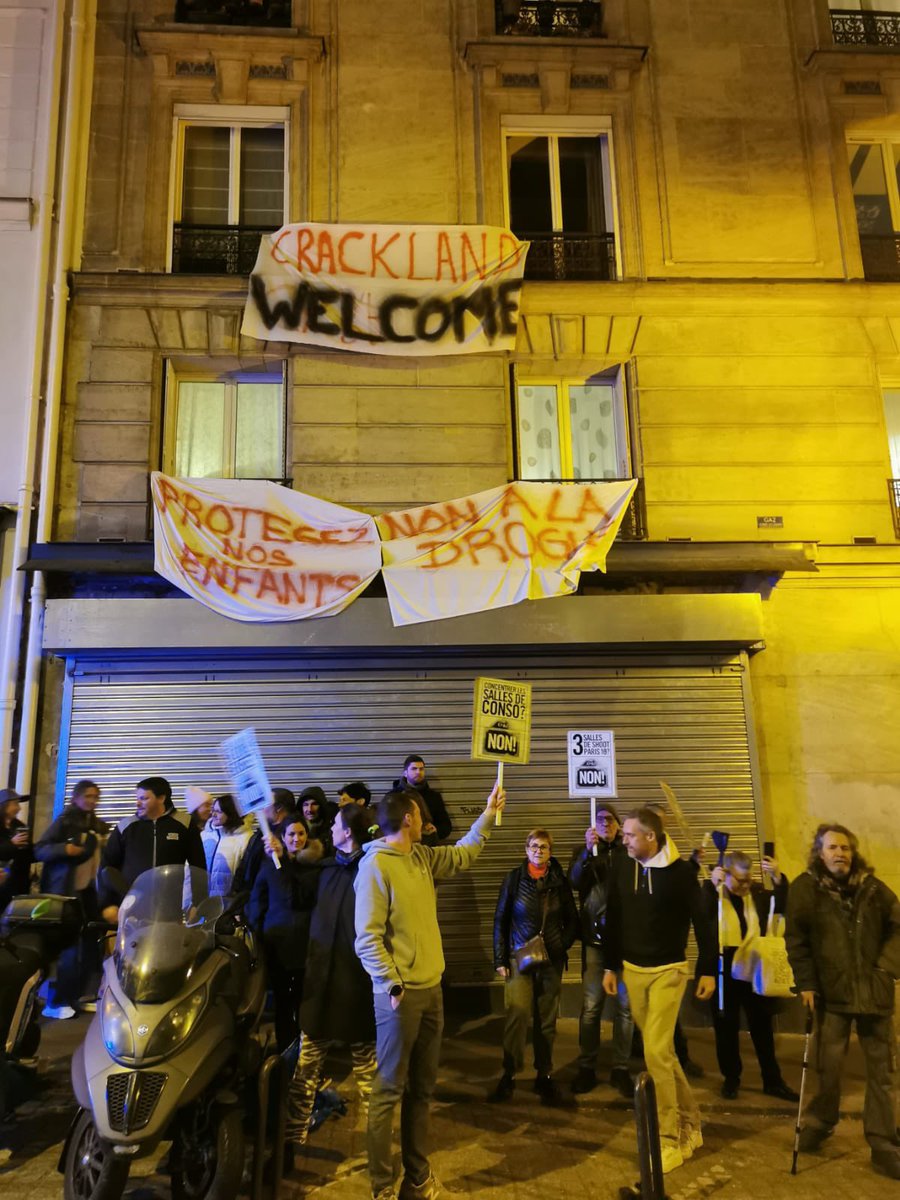 <a href="/AlexieDelalande/">Paris la plou’belle</a> <a href="/CClignancourt/">Collectif Riverains Clignancourt</a> sera privilégié. Ce sera directement sous leurs fenêtres #saccageparis #crack ❌Pas de CAARUD ✊ Ça va être sympa la fête🥳 des voisins 👿