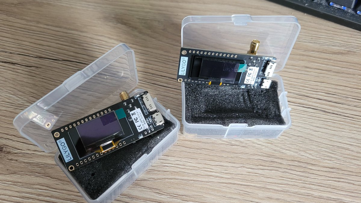 LabGluon's tweet image. Ya tengo mis plaquitas!

Tengo dudas de que meterles:
- #tinygs
- Repetidor APRS
- Algo con TTN?
- Alguna prueba de distancia...

Qué más aplicaciones conocéis? Os leo y así aprendemos todos!