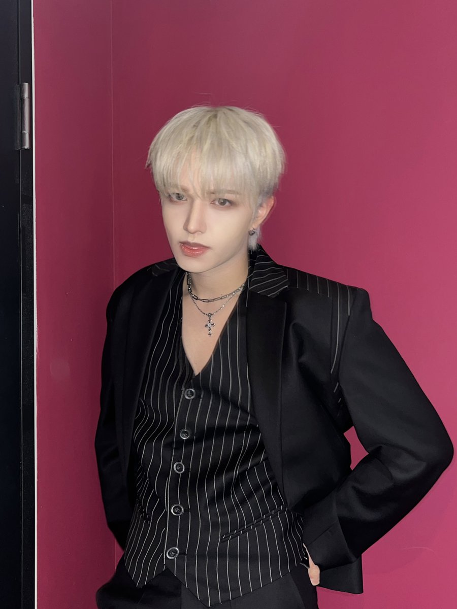 BAE173_member's tweet photo. [#빛] 

New outfit😎

#BAE173 #비에이이173
#BIT https://t.co/nCbBAfiWlP