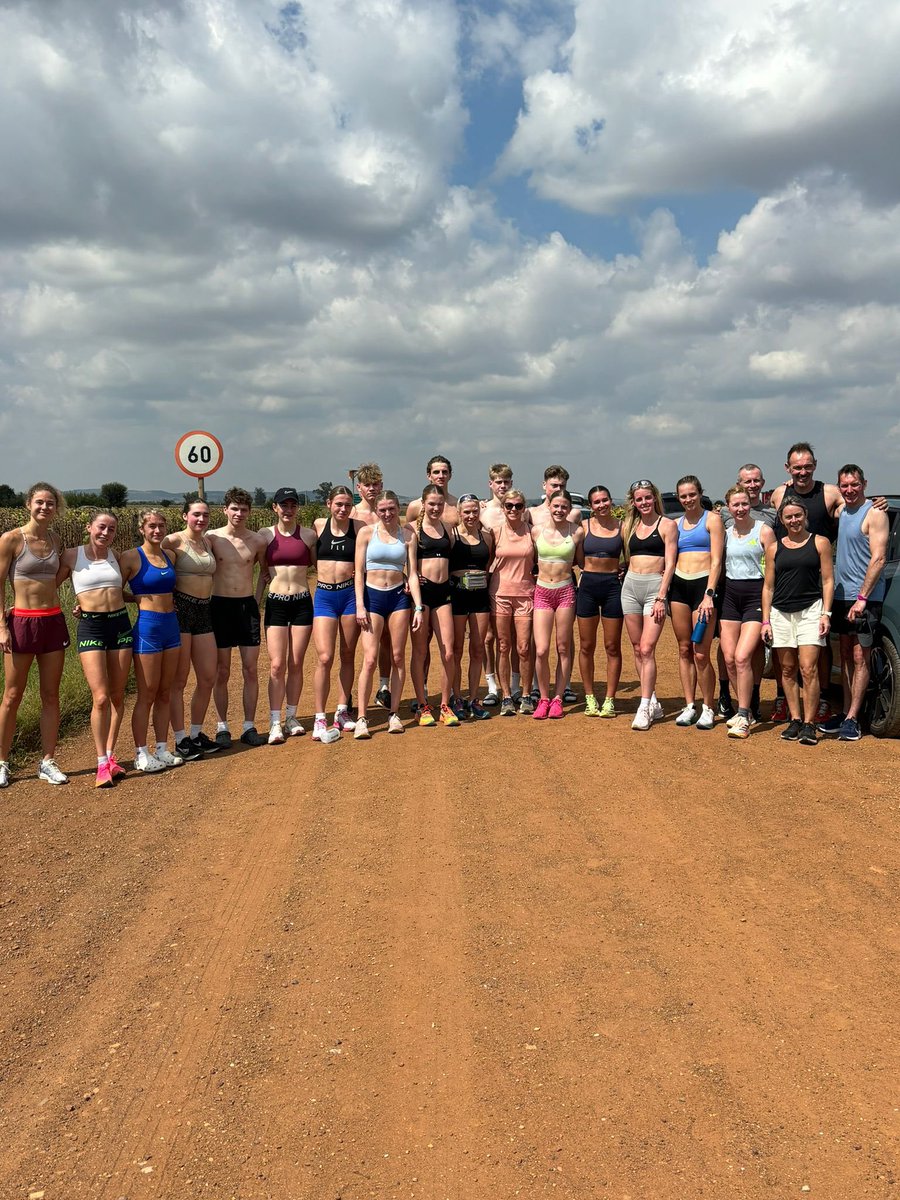 M11 Track Club back on the South African 🇿🇦 running 🏃🏼‍♀️ 🏃🏽‍♂️ trails again!