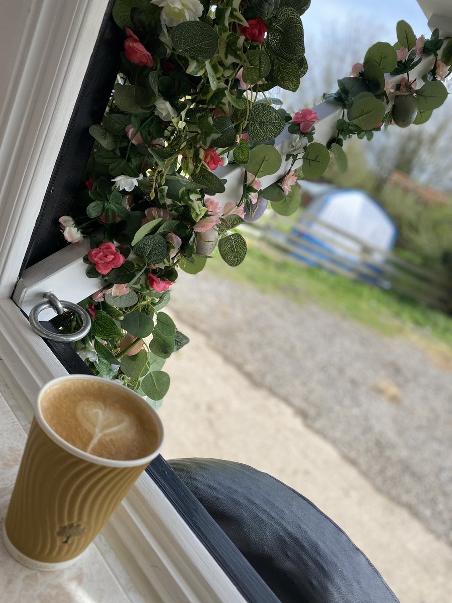Happy Easter 🐰🌷☕️🌿

thecoffeetrail.co.uk

#TheCoffeeTrail #EasterWeekend
#MobileCoffee #EasterMagic