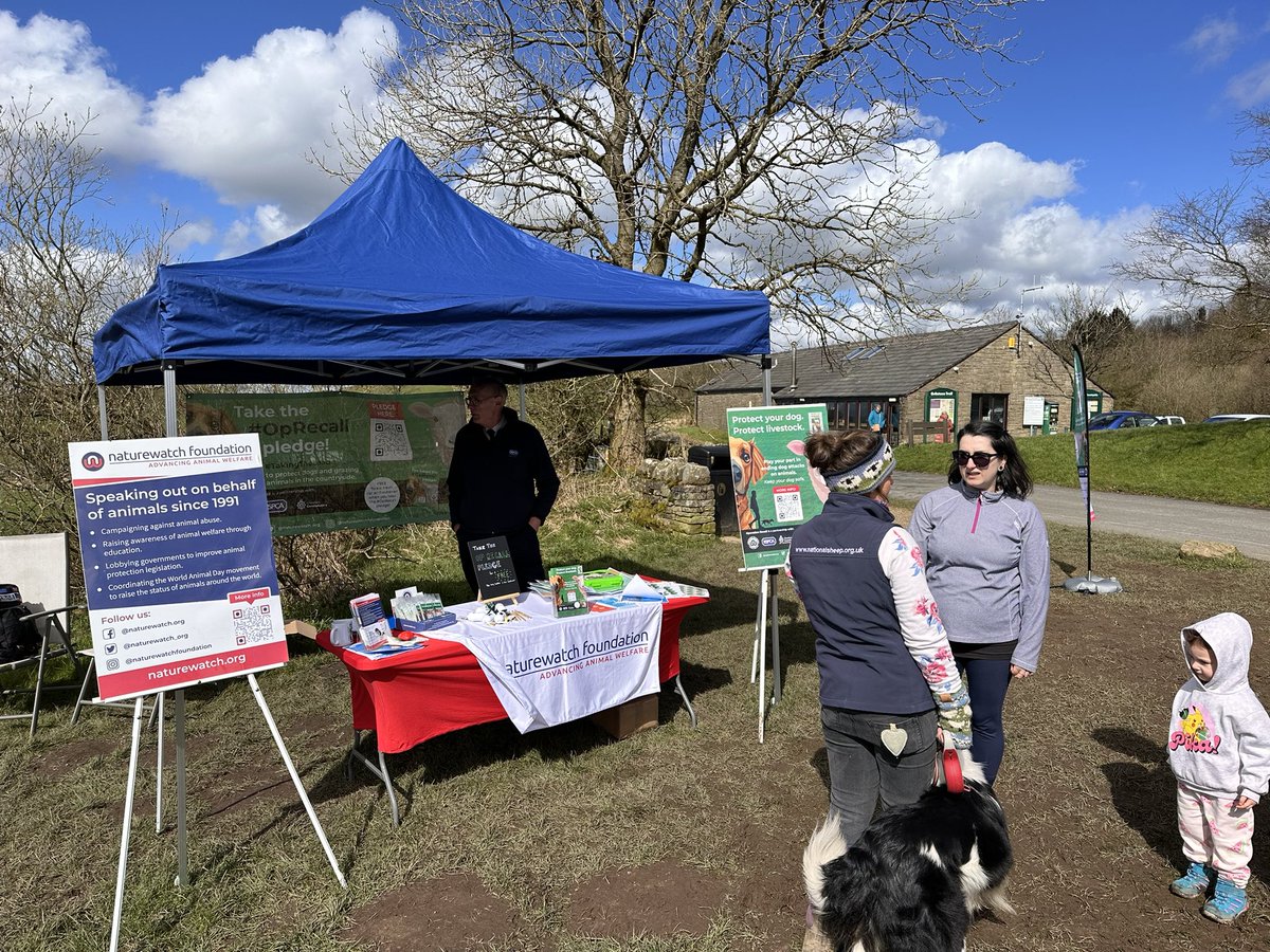 The #OPRECALL team are at Tegg's Nose Country Park today speaking to the public about the importance of the Operation Recall project to end livestock attacks & how to keep animals safe. Thanks to @CheshPolRural, @Naturewatch_org & @RSPCAMacc for coming along today #CheshireDay