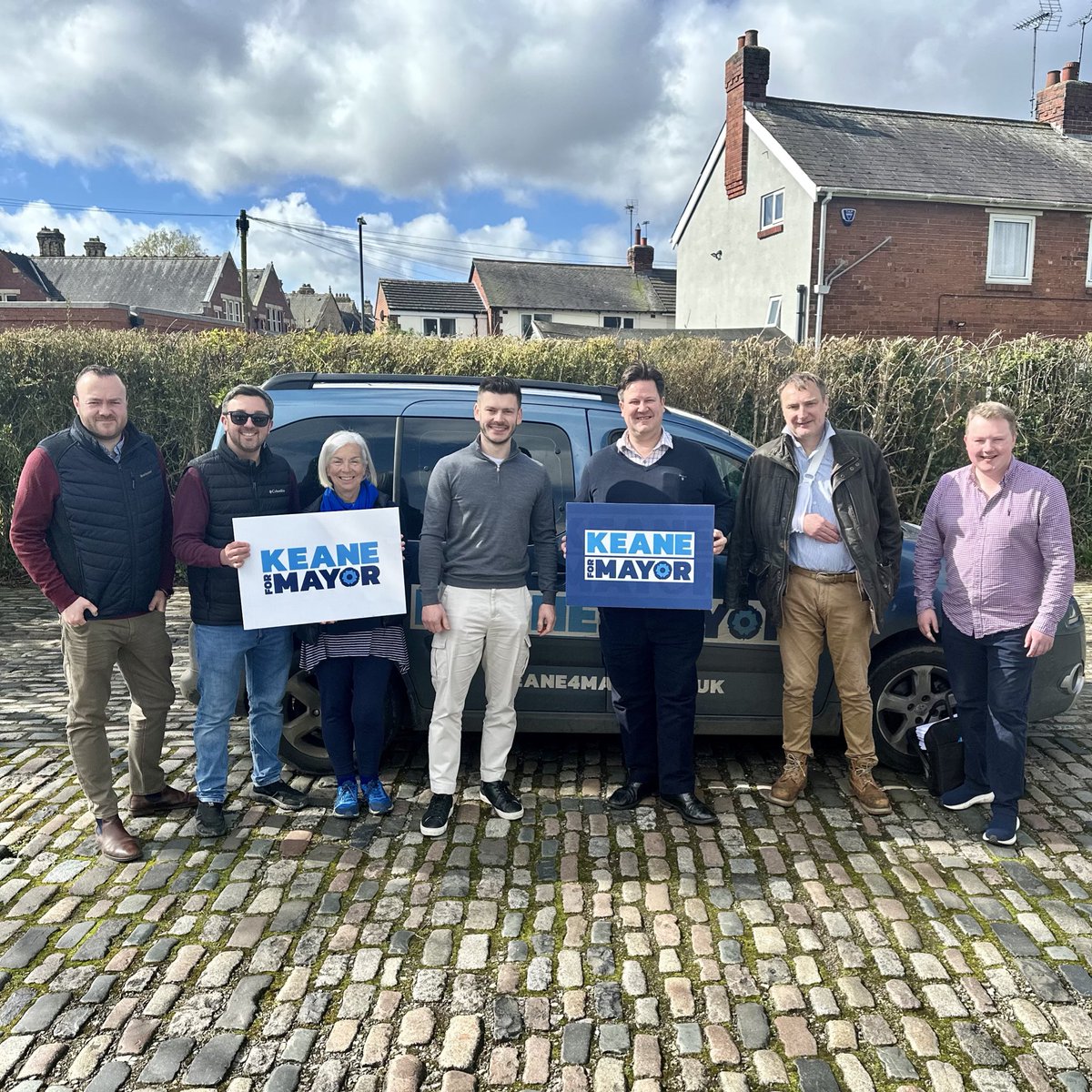 It’s a glorious day in North Yorkshire ☀️

And where better to be than Tadcaster, a town famed for its brewing 🍺

#Keane4Mayor #KeaneOnTour