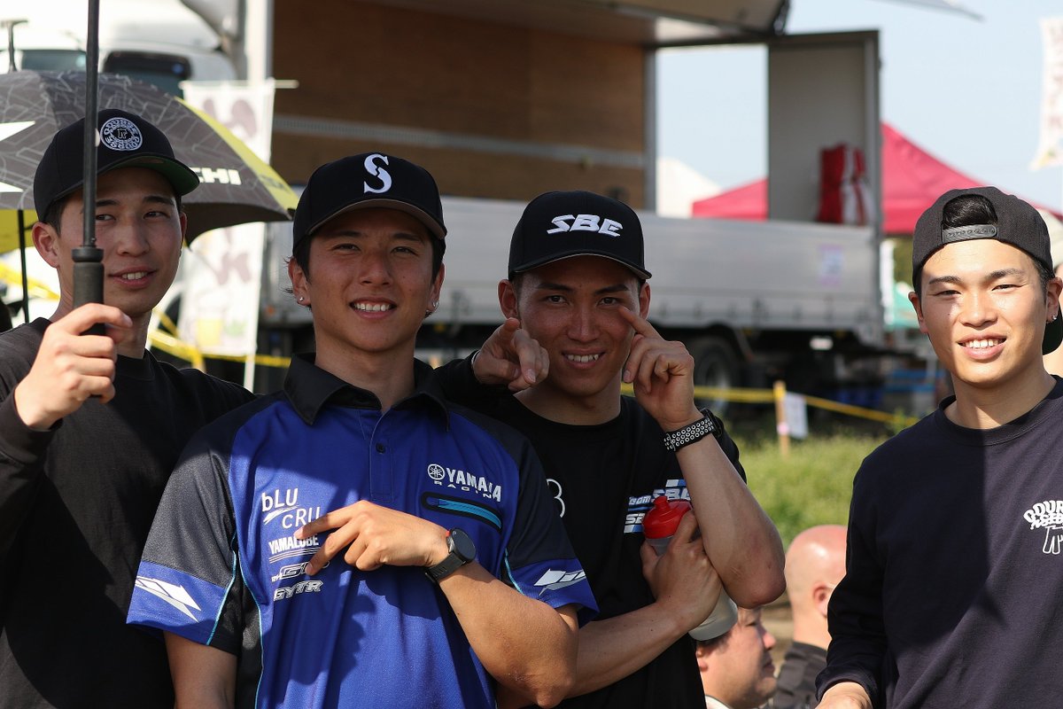 red_pegasus31's tweet photo. #COURSESIDE のメンバー4人揃ってたからパチリ📷
#道脇白龍 選手
#佐々木優 選手
#大城魁之輔 選手
#福村鎌 選手 https://t.co/uHnebkhviE