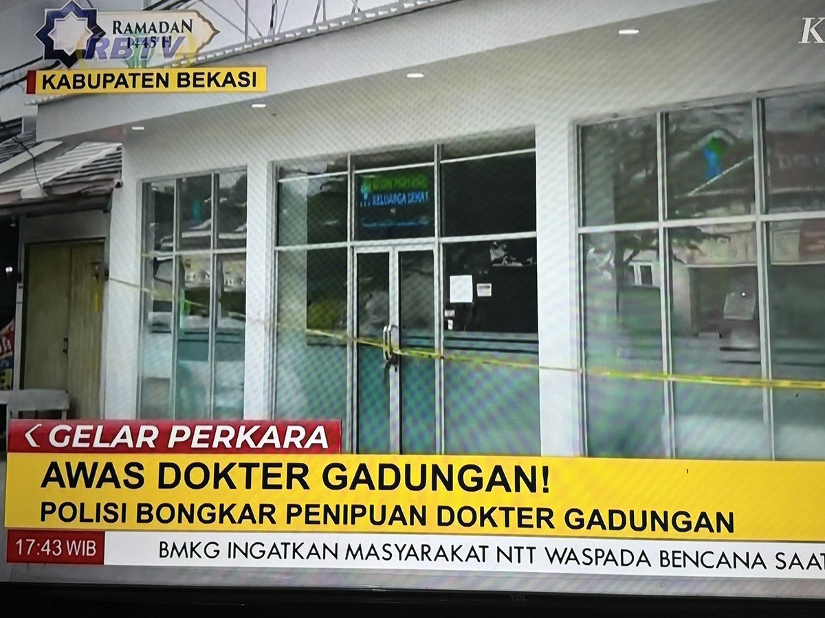 Ada yg pernah periksa di Klinik Pratama Keluarga Sehat di Bekasi?

Nih dokternya Gadungan 😌
Modalnya cuma internet. Ditanyain ijin praktik ga punya 

Temen-temen, kalian bisa cek dokter tempat kalian periksa apakah masih memiliki kelayakan praktik atau tidak di