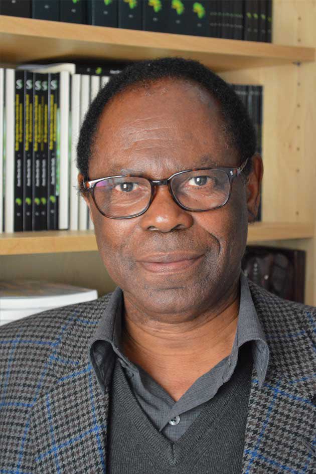 suleyma_bn's tweet photo. Él es el Señor Augusto Calixto Iyanga Pendi, ecuatoguineano y el mayor divulgador de la cultura Ndowé. Ha sido propuesto al premio Princesa de Asturias de las ciencias sociales 2024, si no sabéis quién es y porqué debéis votarle, éste es vuestro hilo: https://t.co/RaA7c0Aec7