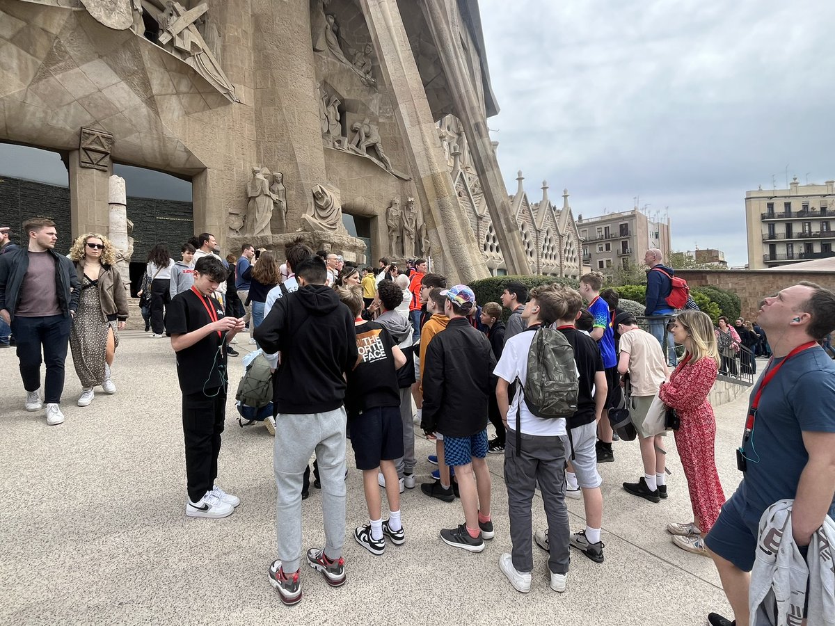 HBS MFL department tweet media