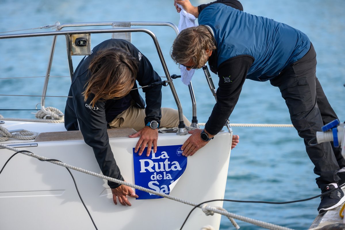 ⛵️ Finalmente, hoy sábado las condiciones de seguridad en la bocana han permitido que la flota de la Versión Barcelona de La Ruta de la Sal Rumbo Ibiza pudiera tomar la salida en un recorrido alternativo. 

✅ La Salida ha tenido lugar a las 11:30 con un viento de 6 nudos