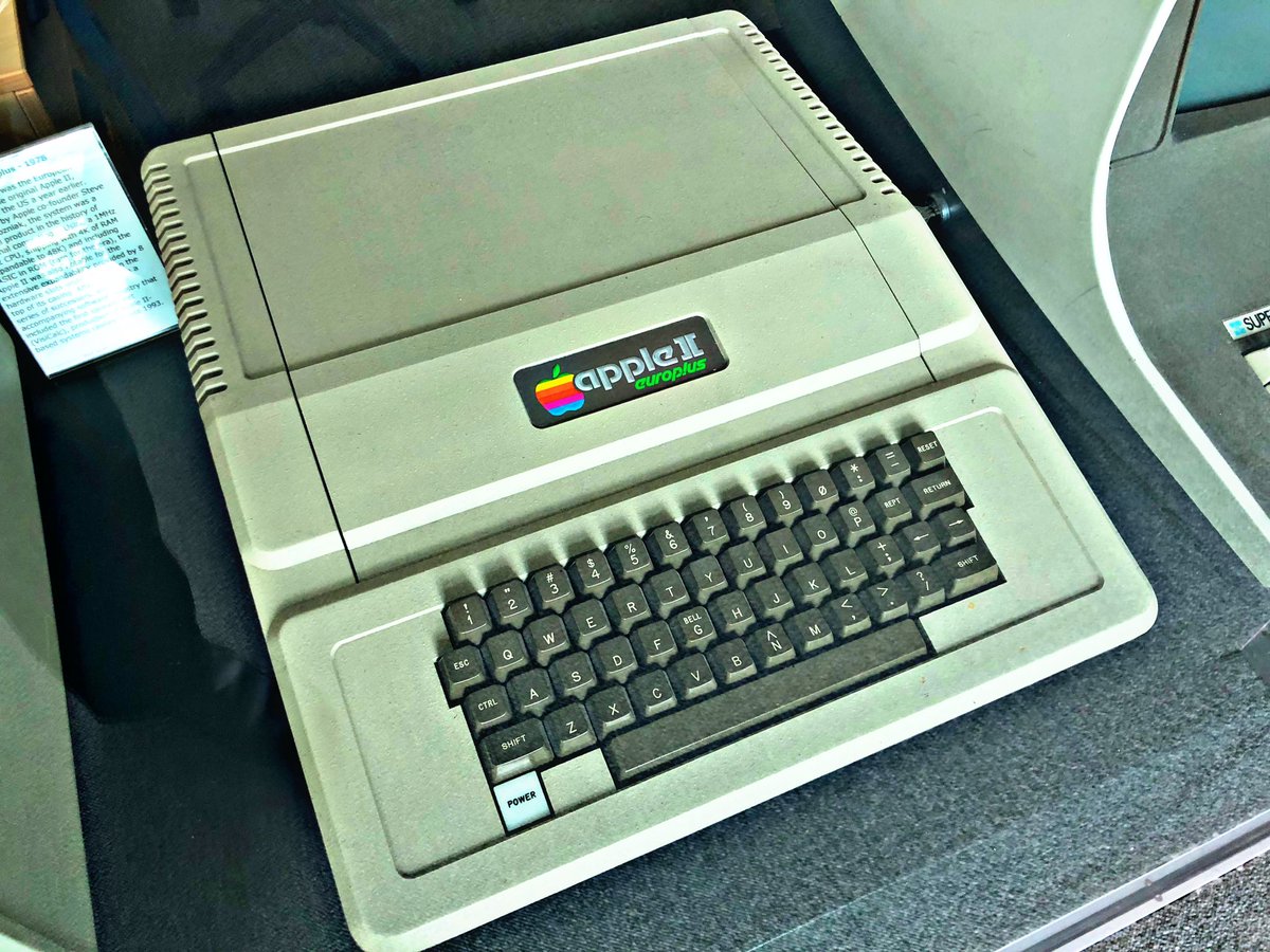 You’ve got a #Apple2 #Europlus. Do you save it or swap it? If saving, then why? If swapping, then for what? #RetroSaveOrSwap #RetroComputing #ComputerHistory #RetroGaming #VideoGames