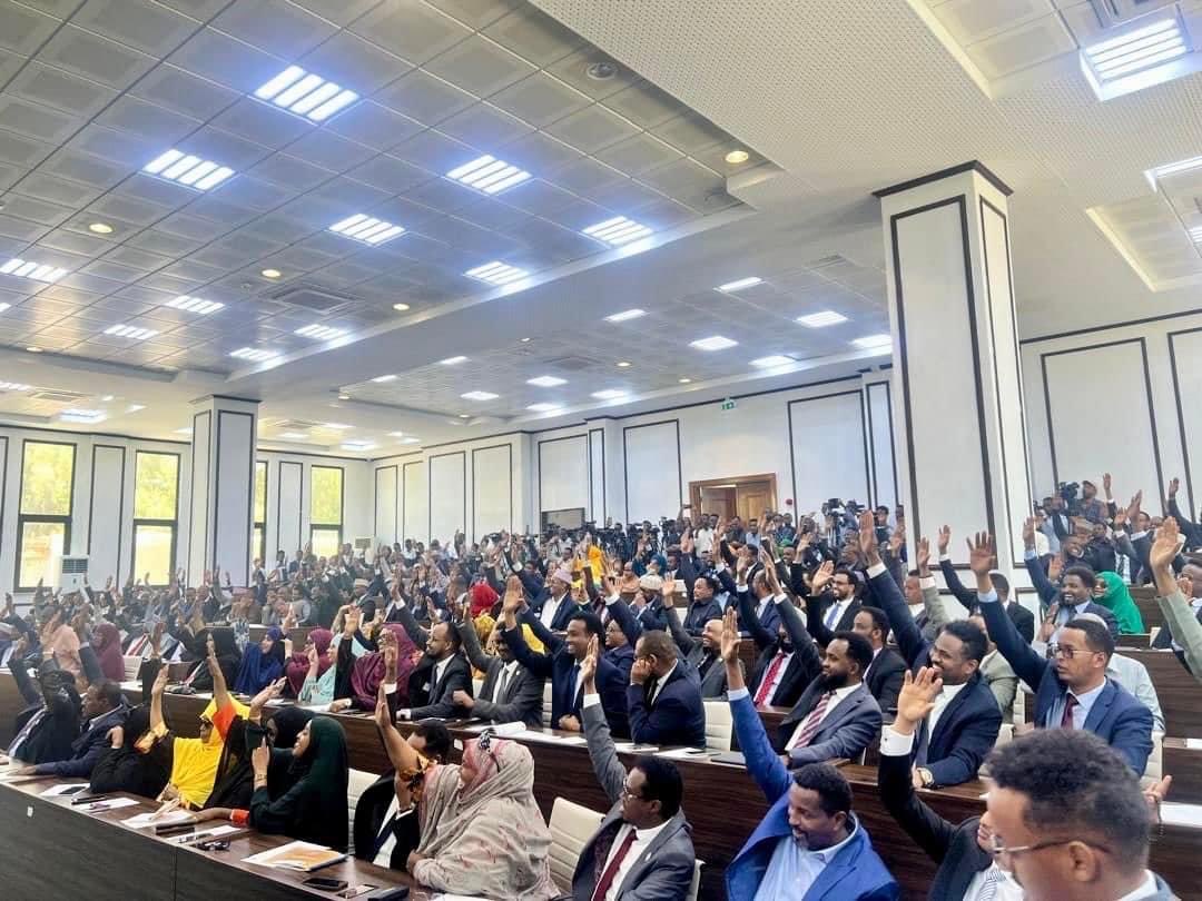 Exciting moment as parliament unanimously endorsed the first 4 chapters of amending the country's provisional Constitution, marking a monumental decision that paves the way for the Somali people to democratically elect their representatives, shaping the future of their nation.