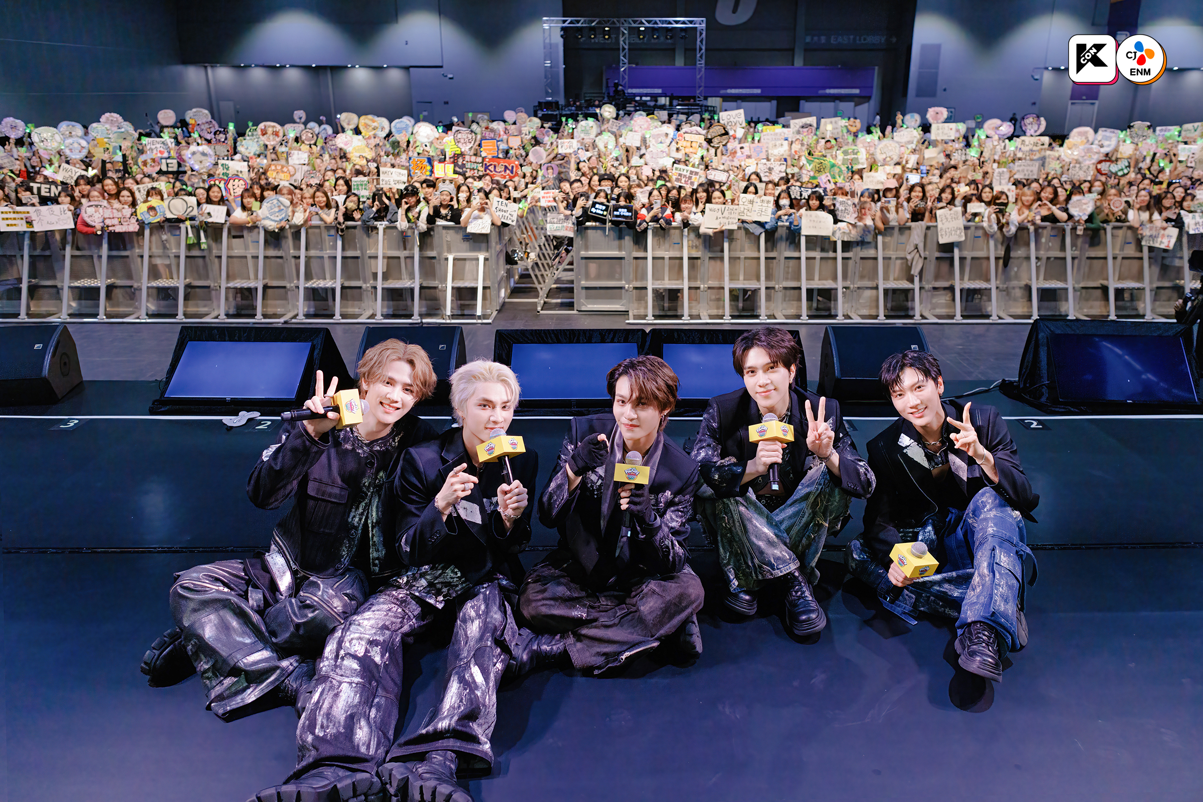 GJ6fS9CbYAA2FDC?format=jpg&name=4096x4096