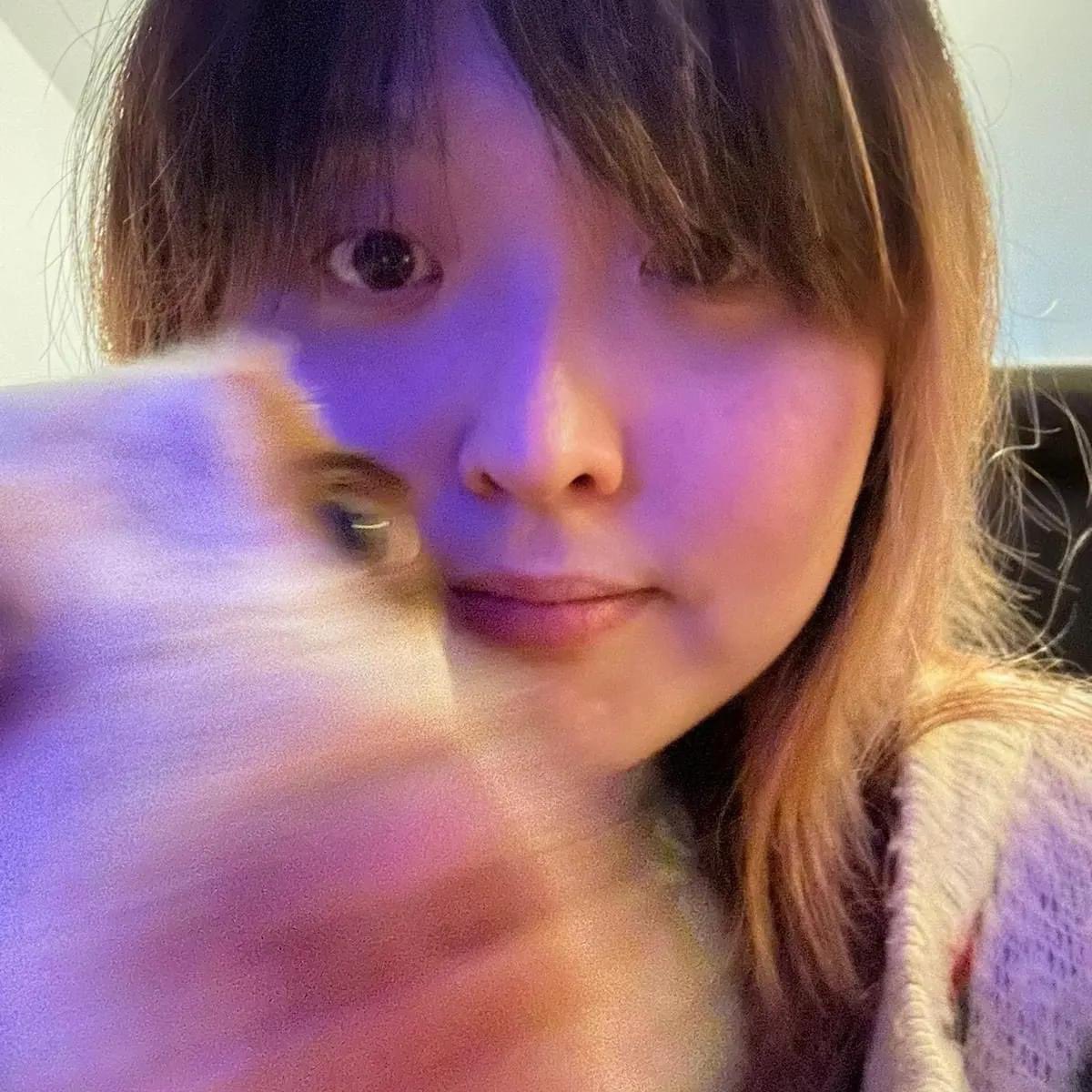 Happy Easter! I tried to get a nice photo with the puppy but she had other ideas 😂. Hope you all have an amazing weekend however you are celebrating it!

#dogsofinstagram #fypシ #fyp #reotheband #puppy #femalefrontedrock #japanesegirl #femalesinger #easter