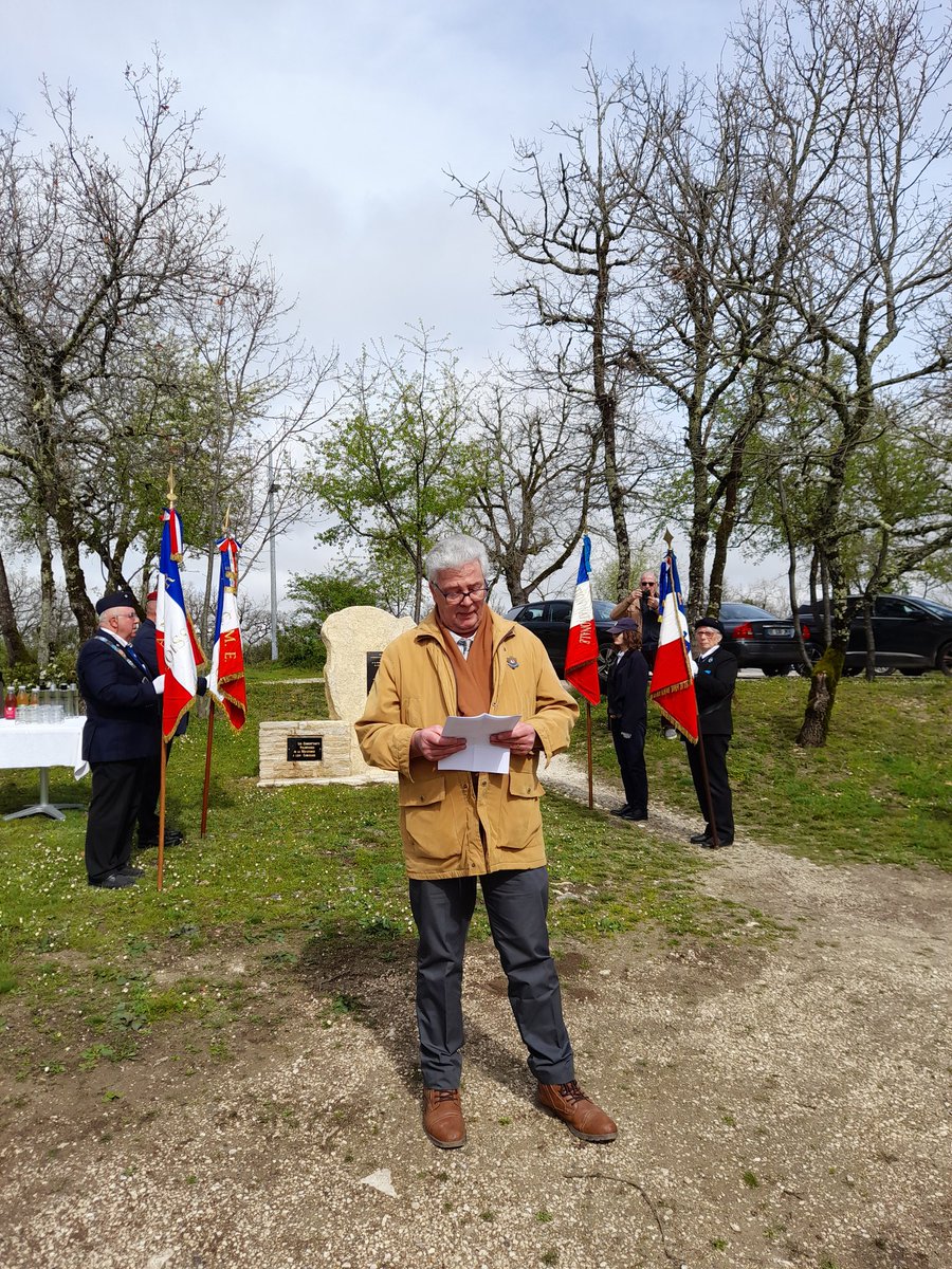 Présent à la commémoration pour la 8ème compagnie et son chef le communiste moissagais JL Demeurs... Malgré la présence des révisionnistes Rhaine, cérémonie de grande tenue #PCF  #Montagudet