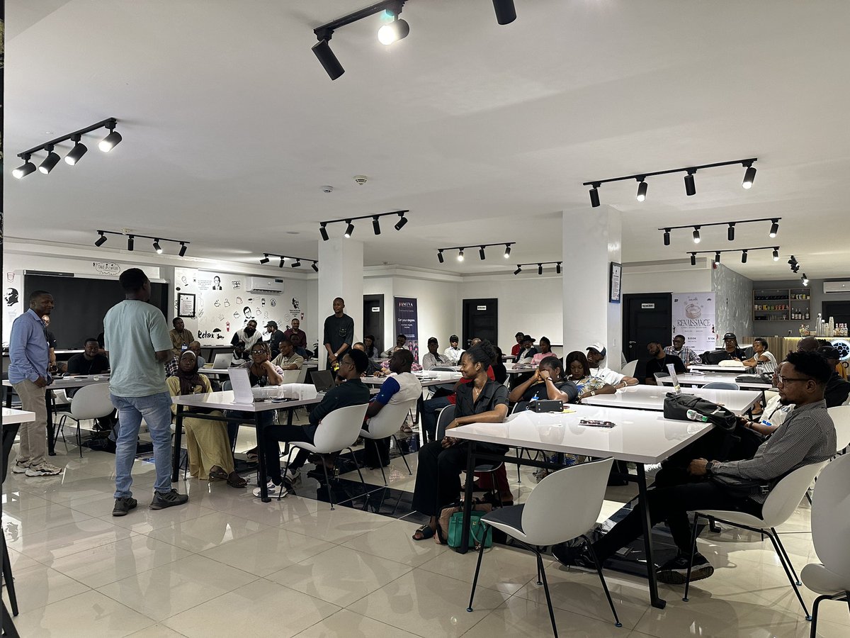 GDG Abuja | #BWAI tweet media