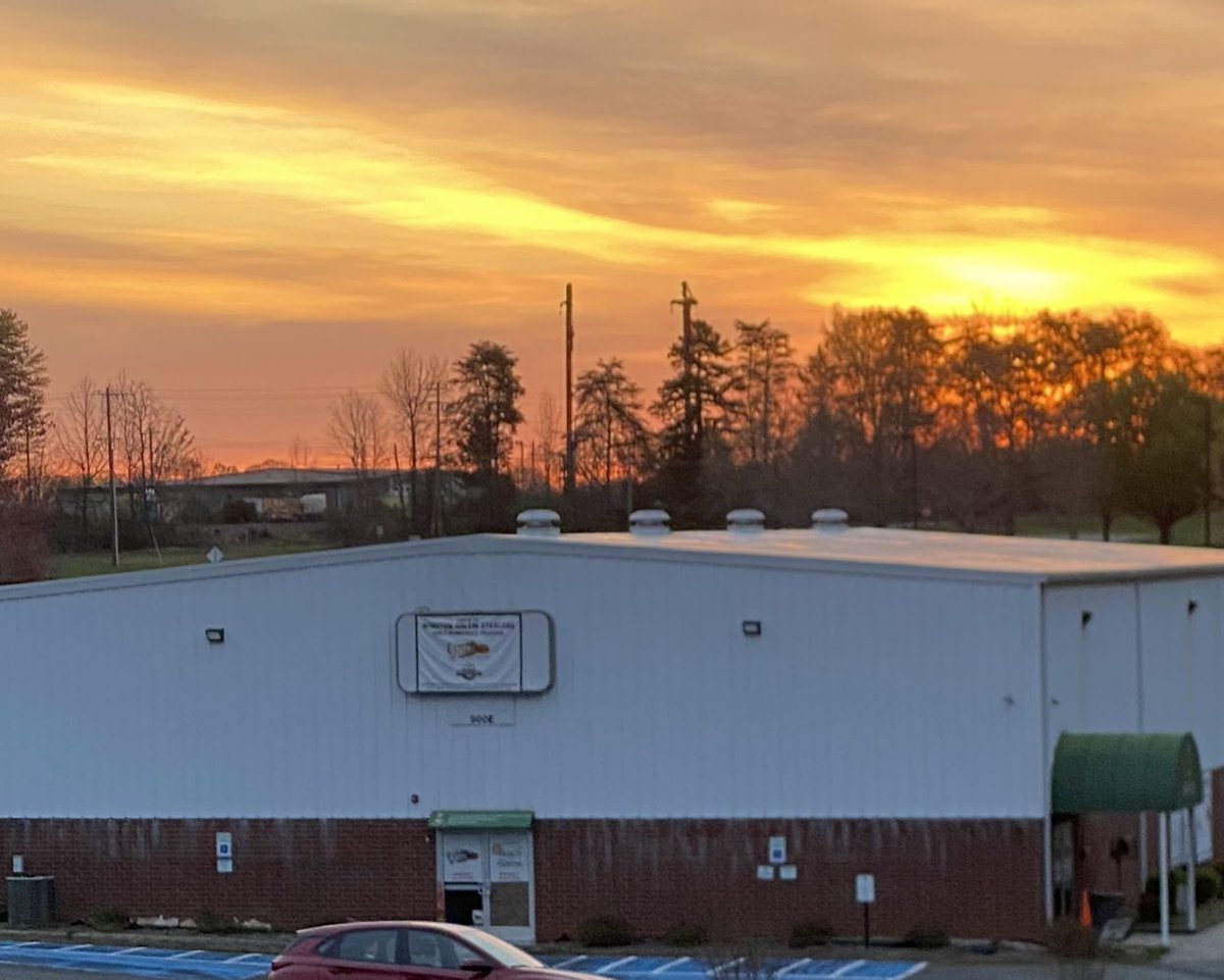 Good Saturday Morning from The Maddawg Center! Good luck to our three @WSSTEALERS teams and one Twin City Jazz team playing on Saturday in Greensboro and Mount Airy. 🏀😊!!!