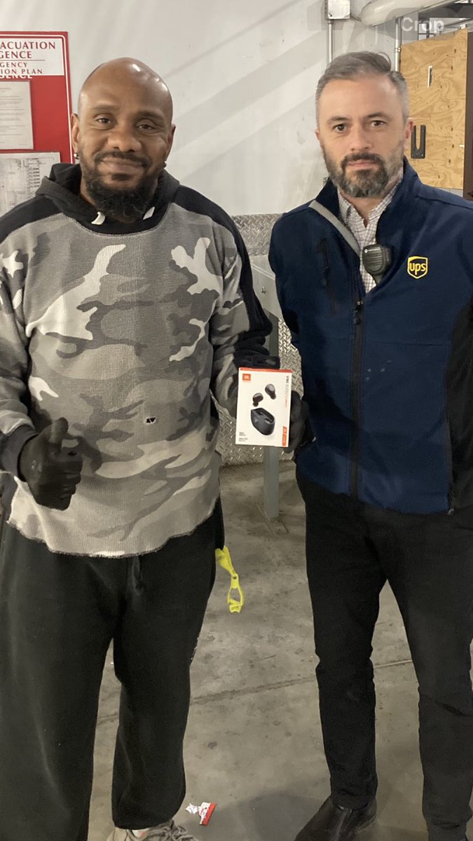 Saturday Preload attendance winner Kieshon. Enjoy the 🎵 ear buds …bud 😉