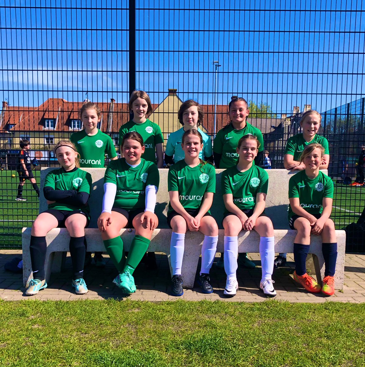 The @Mourant Girls Acadmey Year 6’s took part in the minis festival at KGV this morning. Well done girls ⚽️