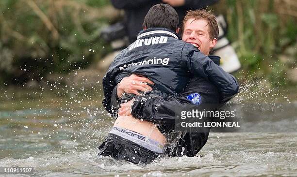 Cox (and son) @SamWinterLevy and friend @MoritzHafner winning the Boat Race ten years ago, before @thameswater had filled the river with shit and e.coli #boatrace