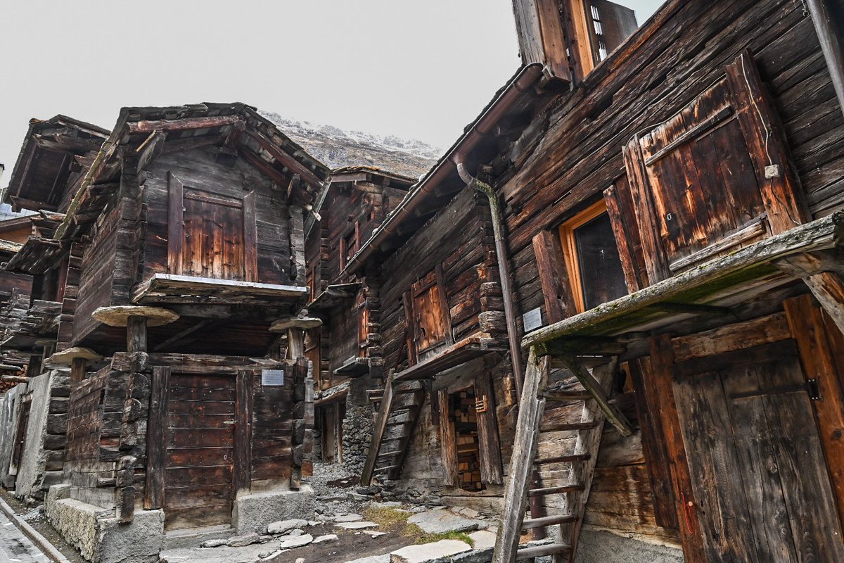 Postcards from this morning’s potter around the picturesque and vibrant town of Zermatt. Loved the old town area, especially the buildings on Staddle stones. #switzerland