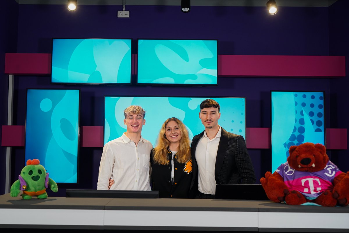 Your favourite German casters are now live with the first EMEA Monthly Final 2024 straight from our Magenta Facility in Cologne 💜 

🔗: event.supercell.com/brawlstars/de