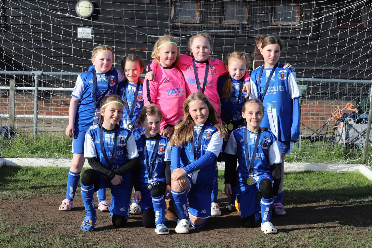 @WoodsideAcademy check out these girls from year 4, played the best football yesterday. 💙💙💙💙