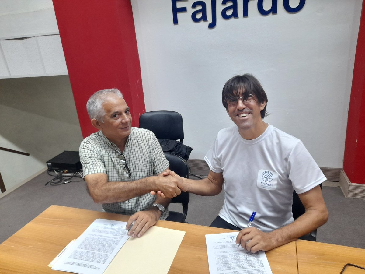 BusinessRedmine's tweet photo. Firma IADES convenio marco con Centro de Neurociencias de Cuba (CNEURO). 
Para el desarrollo de Proyectos de Desarrollo de Plataformas Conversacionales, Equipos Médicos que incorporan técnicas de Inteligencia Artificial y la Gestión de Proyectos de I+D+i https://t.co/ho2plSyYb9