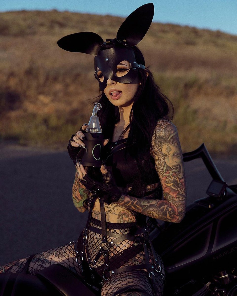 thenewheadshop's tweet photo. Introducing the Dr. Dabber Boost EVO, a state-of-the-art portable e-rig designed for discerning concentrate enthusiasts. @drdabber 
https://t.co/fvROq7QhUI 

#DrDabber #BoostEVO #PortableERig #Concentrates #Dabbing #Vaporizer #AdvancedTechnology #PreciseTemperatureControl https://t.co/rVp0pr5aE8