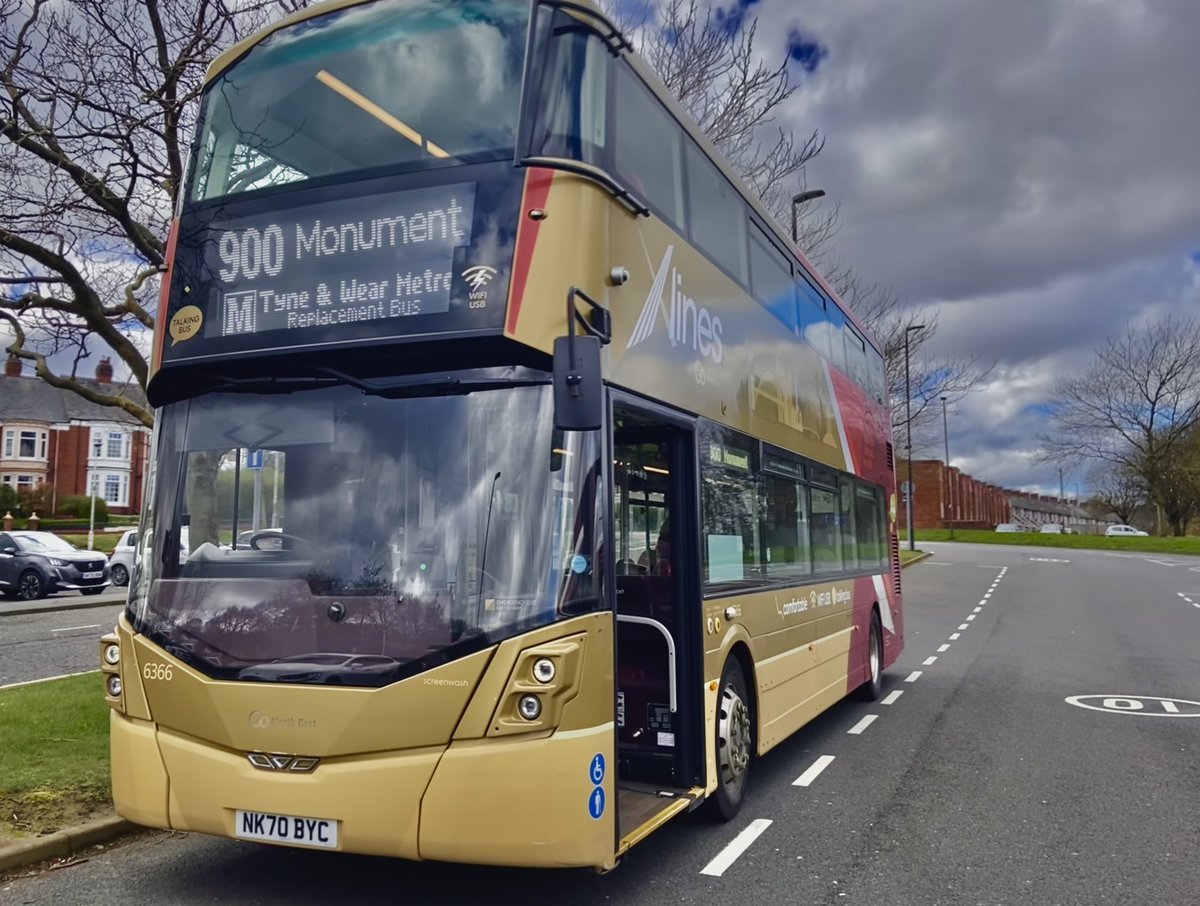 thatNEbusdriver's tweet photo. Short hops for today with the @NUFC home game helping out @My_Metro with there line closure between Heworth and South Gosforth! Busy Busy!
#busdriver #metro #busreplacement #shorthops #oddworking https://t.co/6FUoODqCEF