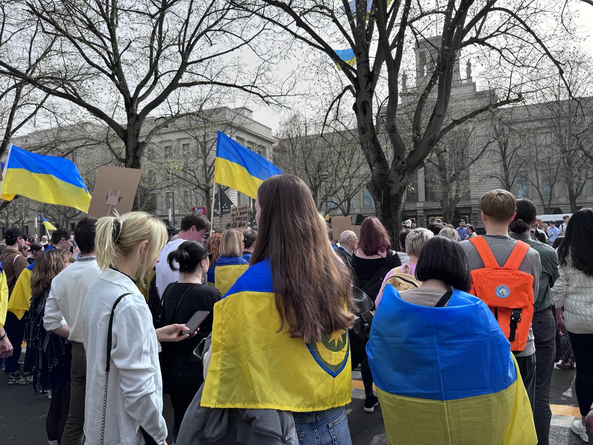 Pro Ukrainian Rally in front of ruzzian Embassy in Berlin #vitsche