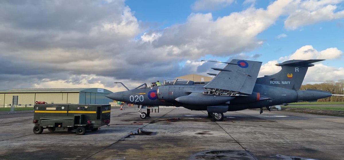 30 years difference and still going strong 💪🏻 Happy anniversary XX894 👏 @buccaneer_group for marking the occasion today with some Buccaneer jet noise! 🏴‍☠️