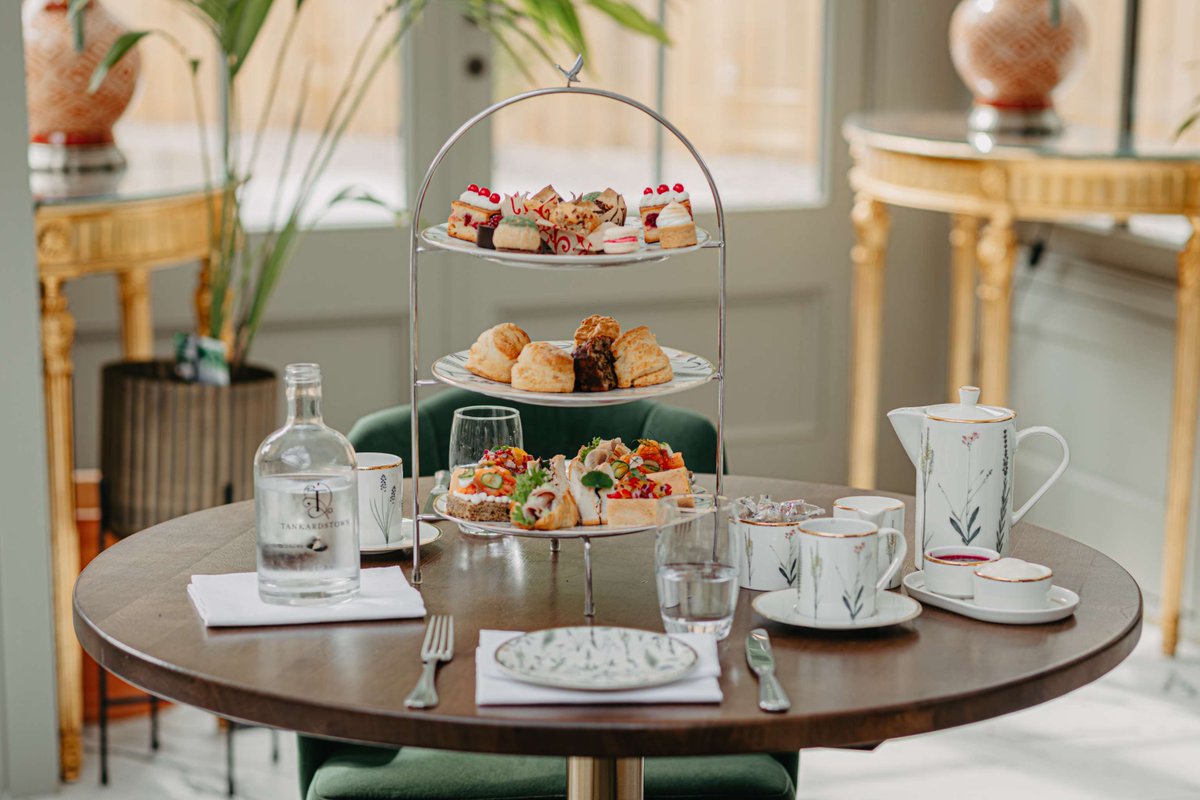 Indulge in our delectable Afternoon Tea served in Brabazon Restaurant every Thursday & the first Saturday of each month. Saturday's are high in demand, so be sure to book in advance. The perfect way to celebrate a special occasion or simply indulge & catch up with loved ones 🧁🫖