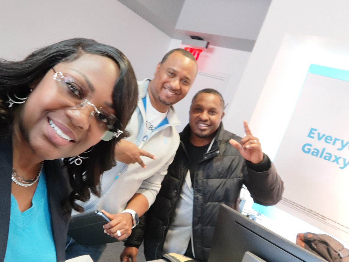 Tameeka Bell (@tbellnorthflo) on Twitter photo A full day of visits and fun with Romone & MyWireless! @GreerLakesMkt <a href="/LifeAtATT/">Life at AT&T</a> @ThePulseGLM <a href="/GLMWaverunners/">Michigan Waverunners</a> <a href="/BrianWest_GLM/">Brian West - GLM VPGM</a> A full day of visits and fun with Romone & MyWireless! @GreerLakesMkt <a href="/LifeAtATT/">Life at AT&T</a> @ThePulseGLM <a href="/GLMWaverunners/">Michigan Waverunners</a> <a href="/BrianWest_GLM/">Brian West - GLM VPGM</a>