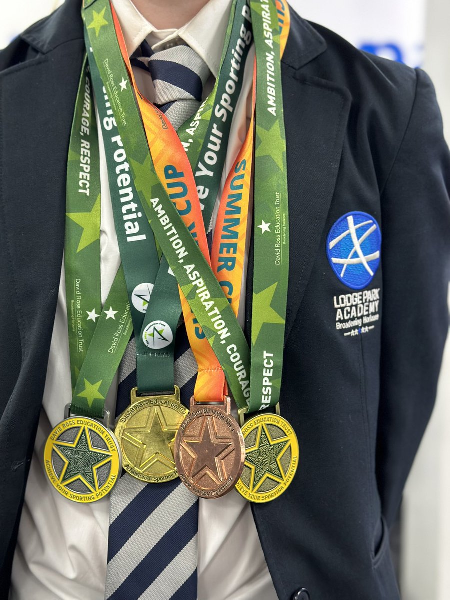 All the medals🤩 Huge congratulations to this superstar for adding another medal to her collection👏🏽 There’s not many athletes that reach that top spot in not one, two or three, but four different sports/ disciplines💪🏽 A huge achievement- well done!