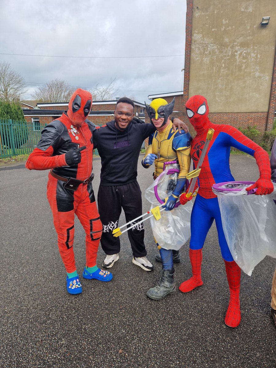 Few pics from the litter pick yesterday with @ABCD_in_Luton @UdofiaLinus @SarahOwen_ @chantryprimary @pioneer_trust